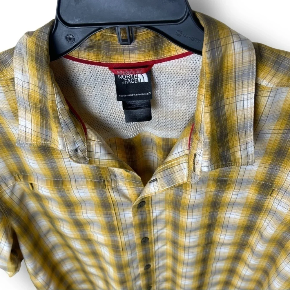 THE North Face Button Down Gold Plaid Short Sleeve Shirt Size Large